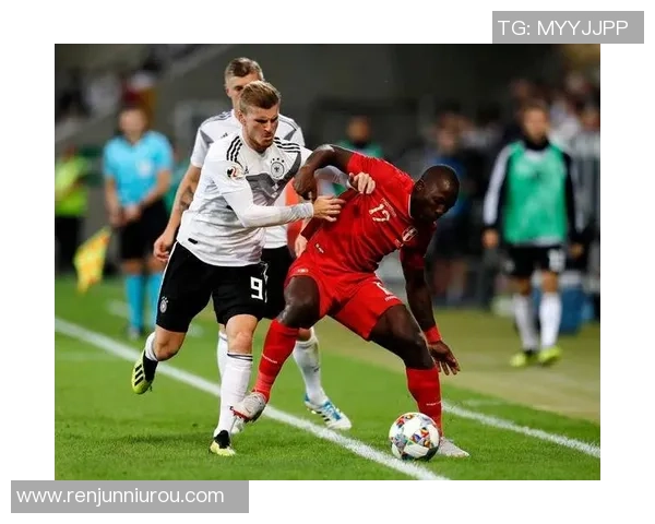 秘鲁与哥伦比亚角球对决分析及战术解析