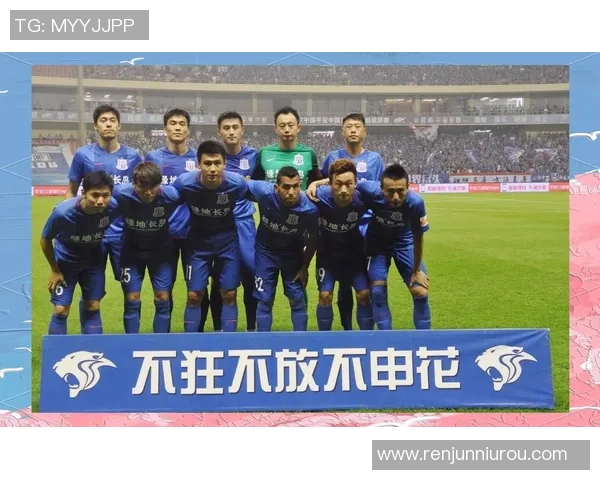 申花与辽宁特维斯激战正酣球迷期待精彩对决与精彩进球