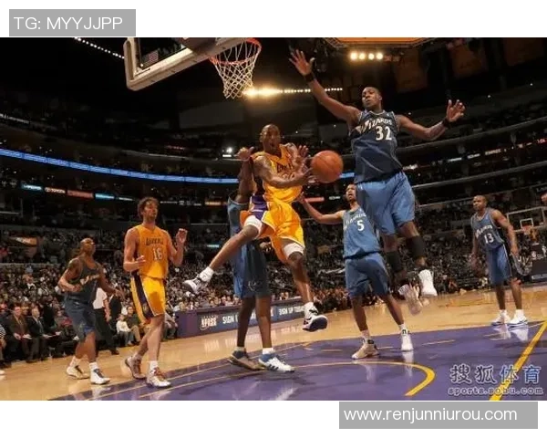 科比与易建联的巅峰对决：篮球传奇与新星的精彩碰撞