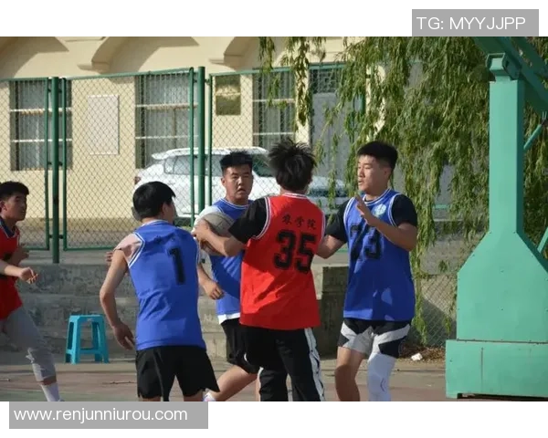 上海篮球队的意识提升与团队协作探讨聚焦篮球发展新方向